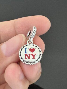 Original Pandora I LOVE New York Charm